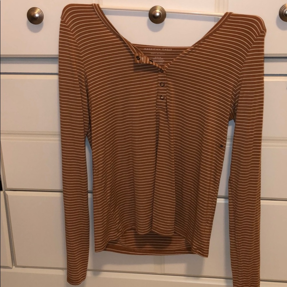 American Eagle shirt